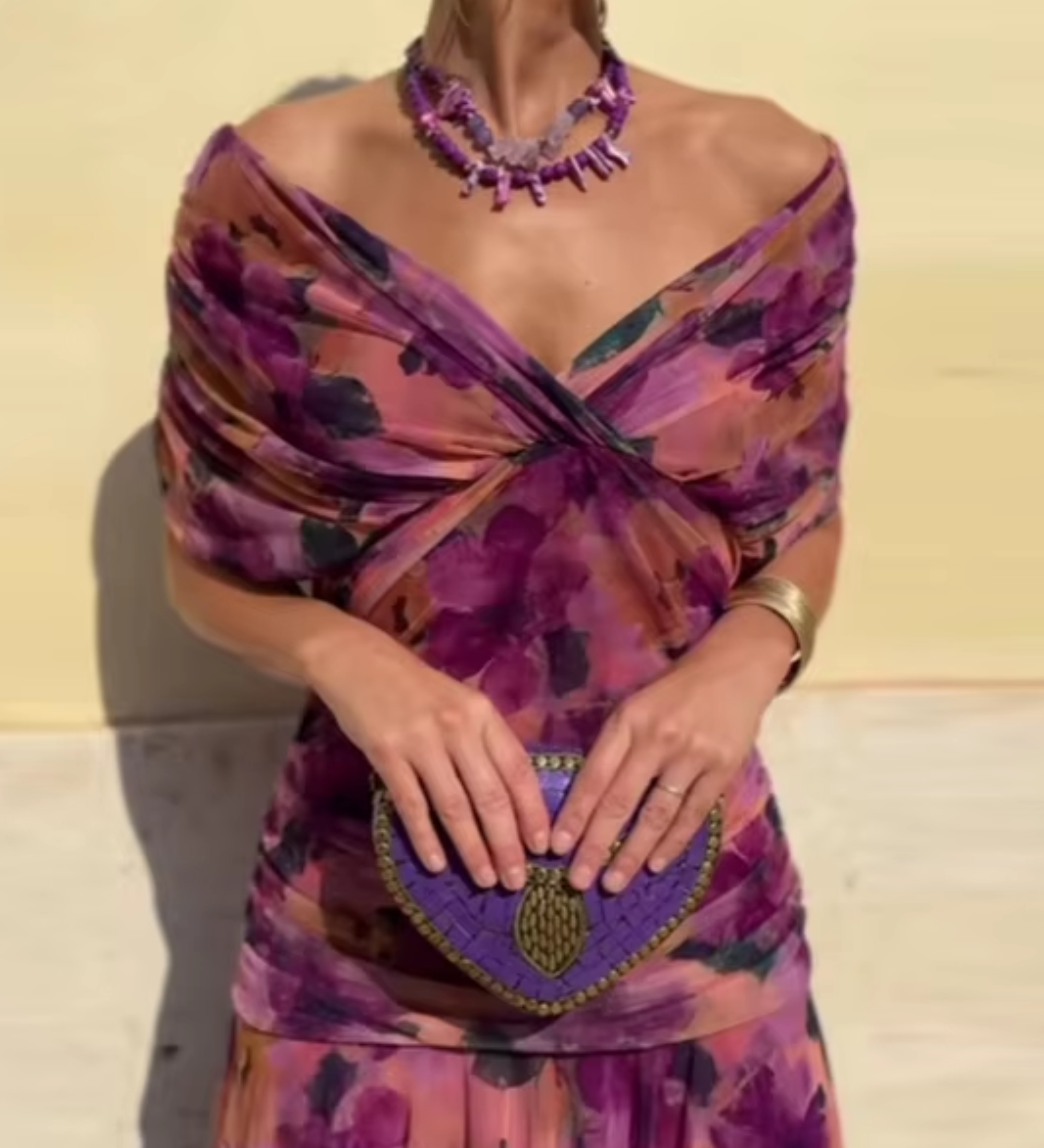 Louise | Elegantne Maxi Pidu Kleidiga V-kaelusega