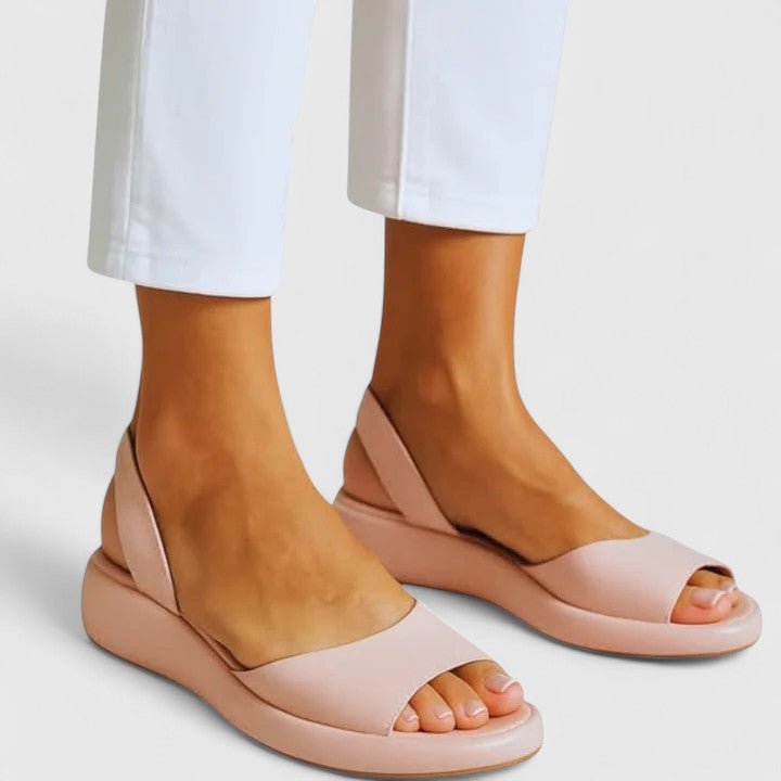 Emrynn™ | Ortopedske sandale